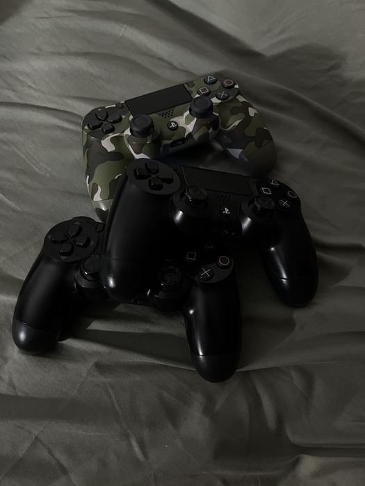 Срочно продам пс4 ps4