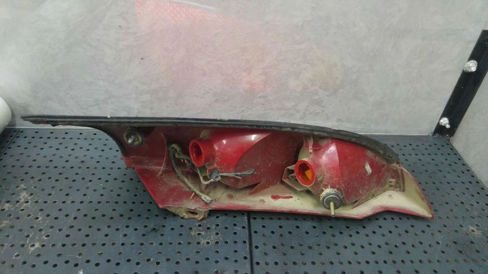 Stop tripla lampa stanga ford focus 1 1m5113405a