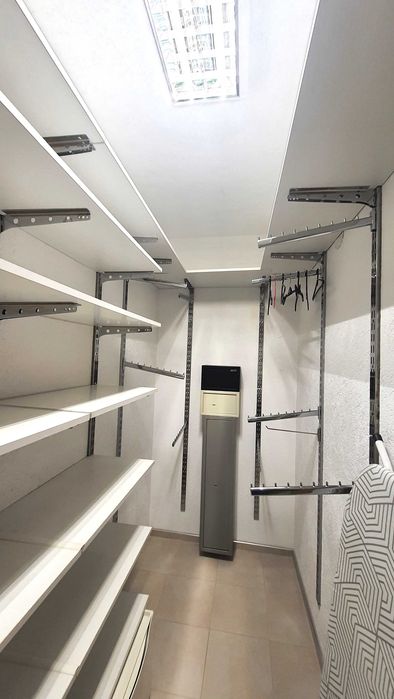 Дава се под наем Тристаен апартамент в София, Лозенец - 75 кв.м за 1047.03 € - Снимка #10
