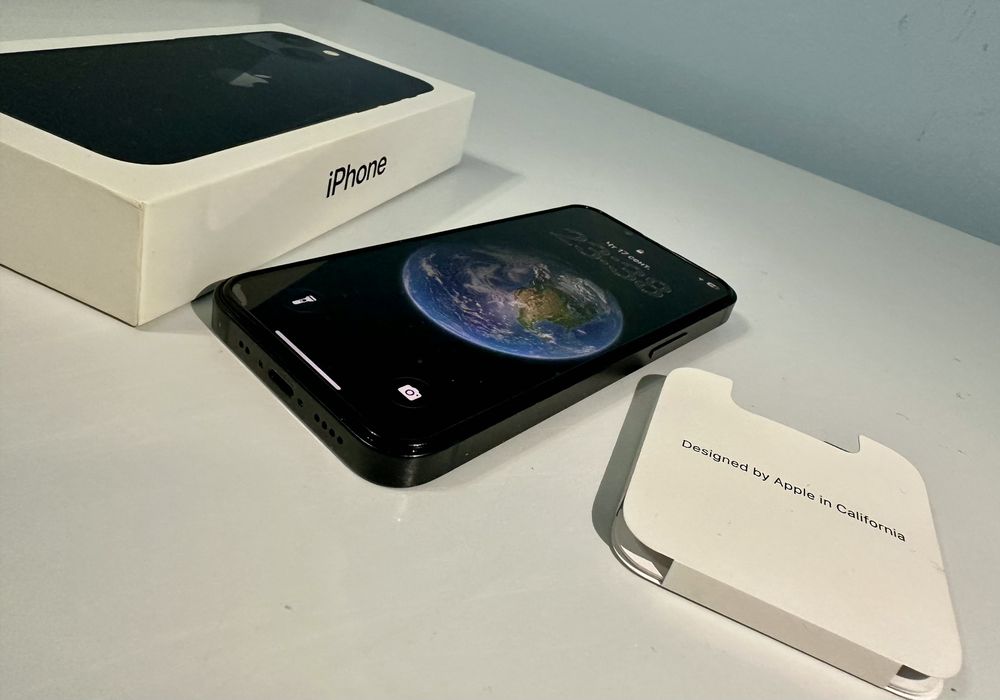 Продам IPhone 13 MINI 256GB