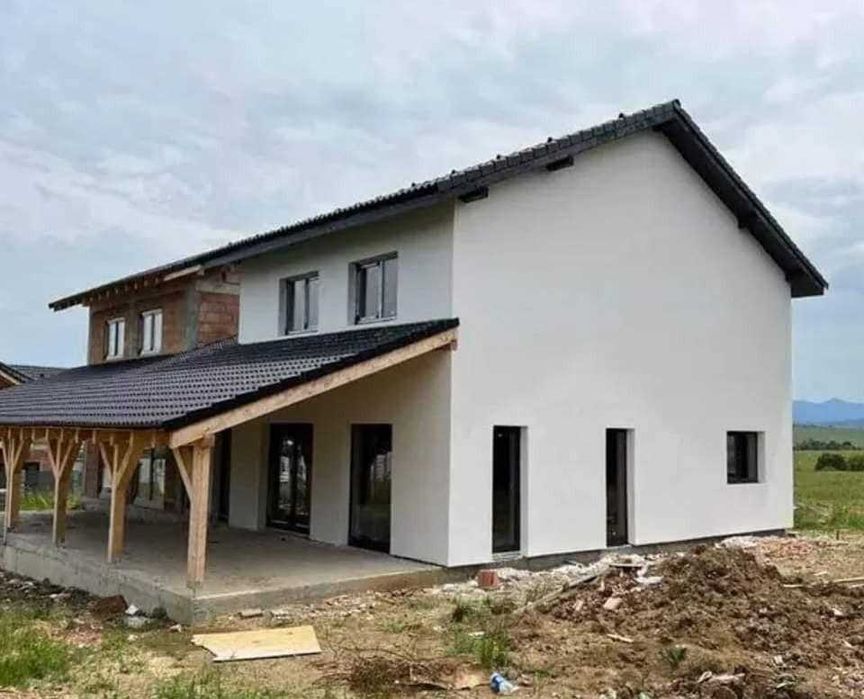 Case pe structura metalica