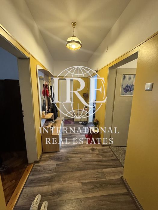 Продава се Четиристаен апартамент в Варна, Окръжна болница - 100 кв.м за 1275 €/кв.м - Снимка #3