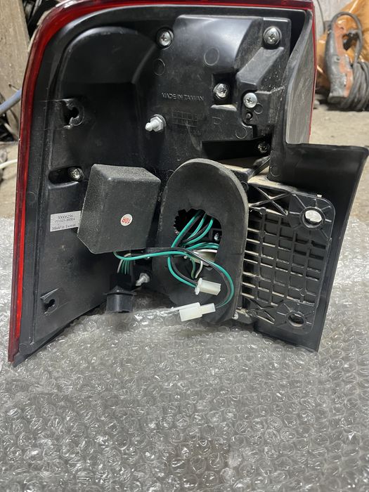 Продается задний фонар