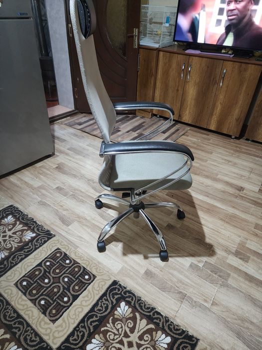 Компьютерное игровое кресло для айтишников