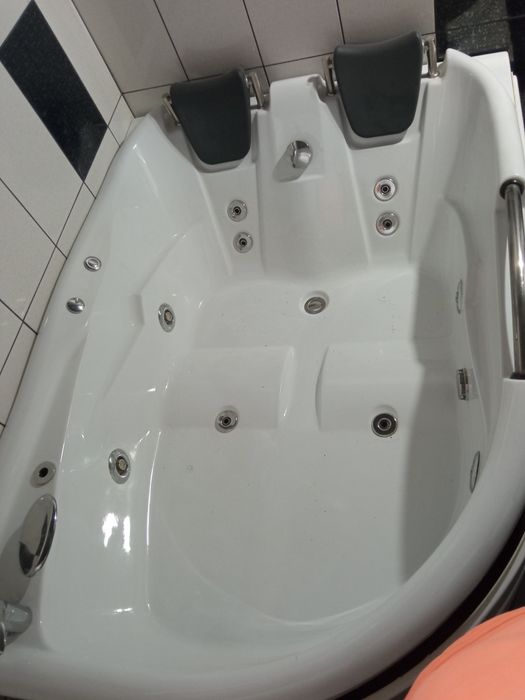 Cada hidromasaj Aisha