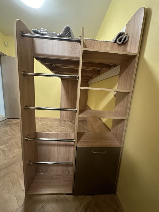 Детско легло високо със стълба