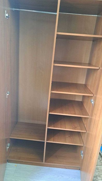 Шкаф для одежды, вещевой шкаф