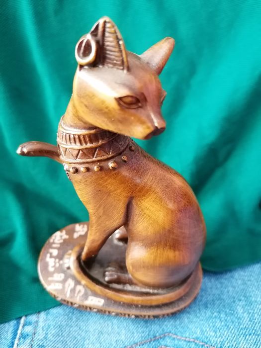 Играчка за деца с котка