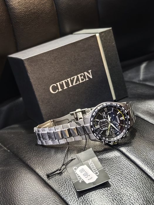 Ceas Citizen Super Titanium EcoDrive Safir CB5947-80E NOU!