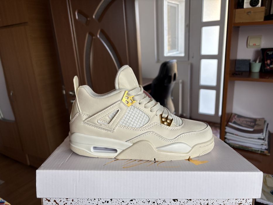 Jordan 4 Metallic Gold