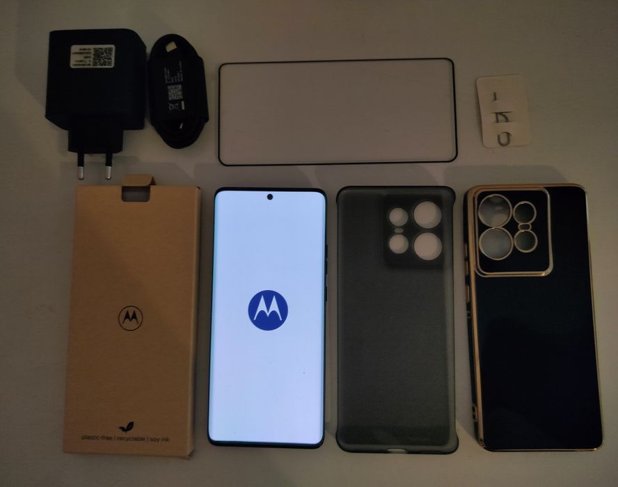 Motorola Edge 50 Pro,5G Negru,12 GB +4GB cu 512 GB,Nou.