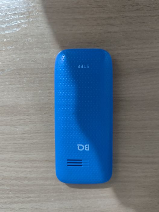 Кнопочный телефон bq