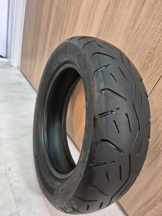 120/90 - 17 M/C 64S   Pirelli Scorpion Trail , 160/80 - 15 Bridgestone Exedra Max