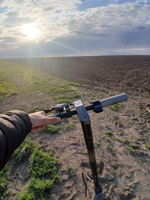 Vând trotineta electrica erides sau schimb cu kukirin g2 ofer diferenta