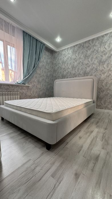 Спальная кровать