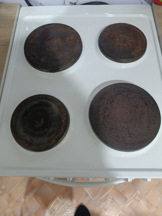 Продам Электро плиту