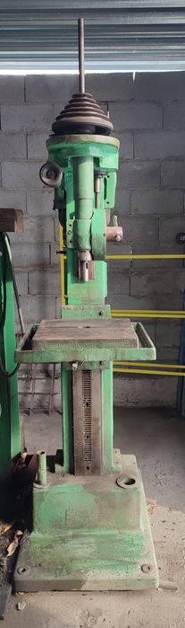 Сверлильный станок модель 2118