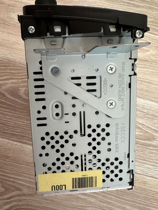 Продам штатную автомагнитолу