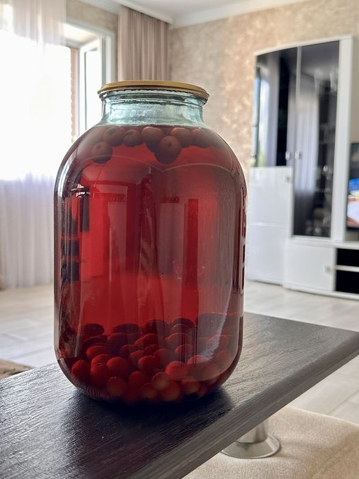 Продам домашние заготовки,компоты.