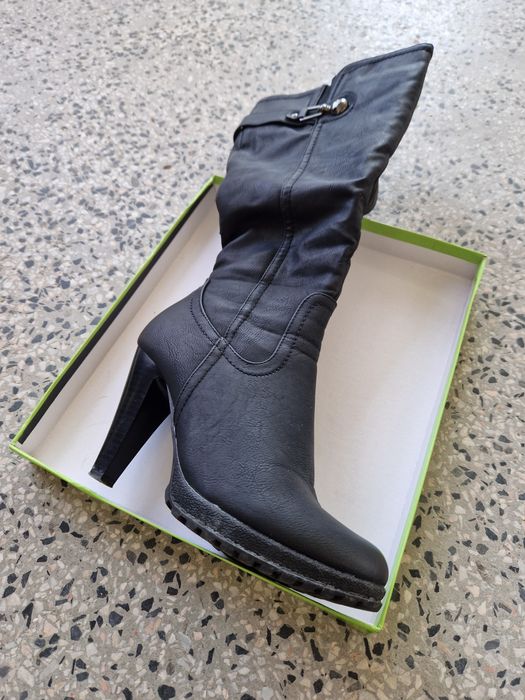 Дамски елегантни ботуши
