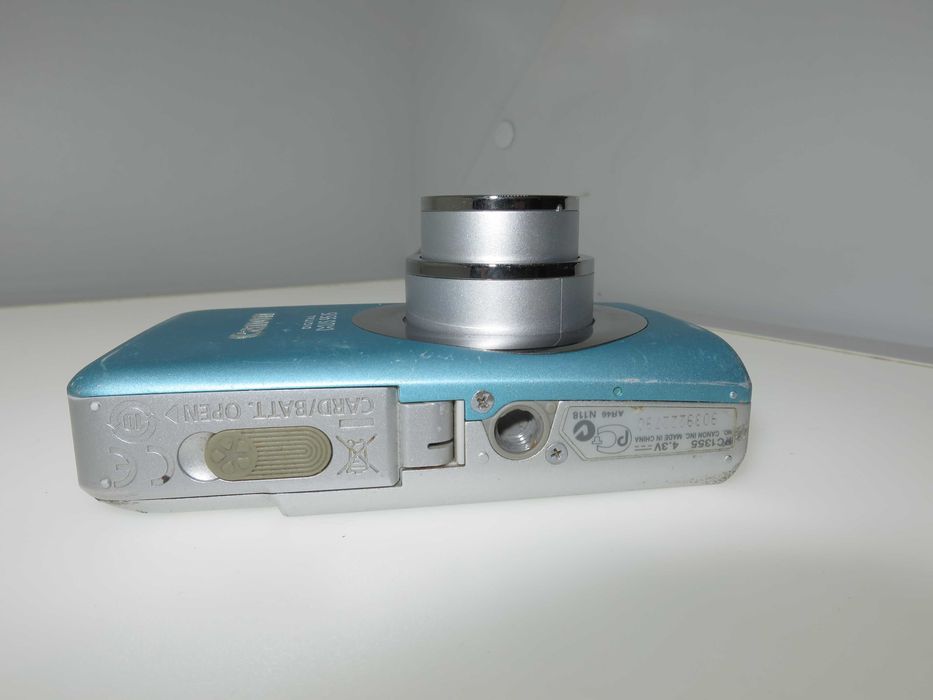 Canon IXUS 95 ултра компактен фотоапарат камера работи перфектно