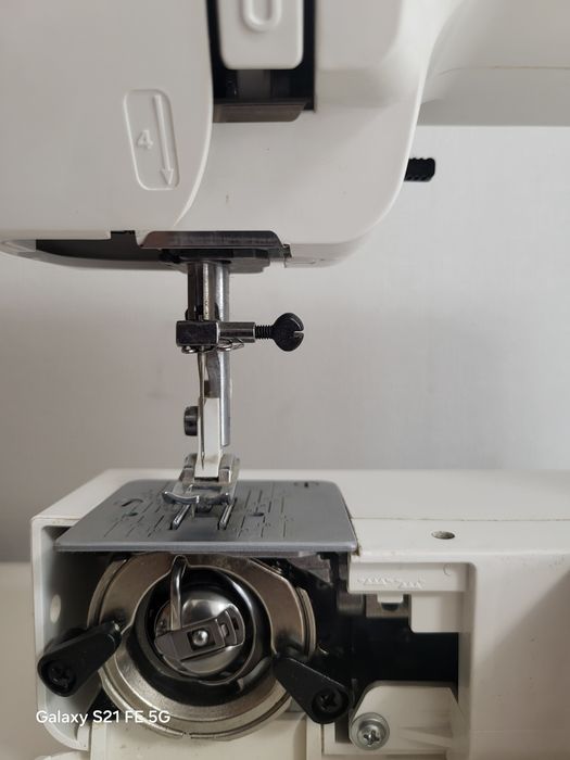 Швейная машина janome 18e