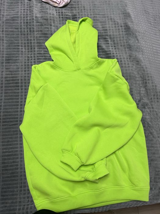 Одежда на размер 44-46, есть оверсайз модели