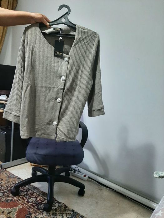 Продам платия 2 разные