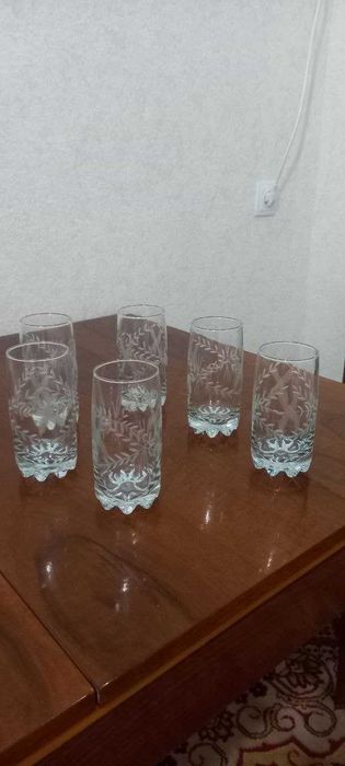 Продам 6 стеклянных бокалов вместимостью 310 мл