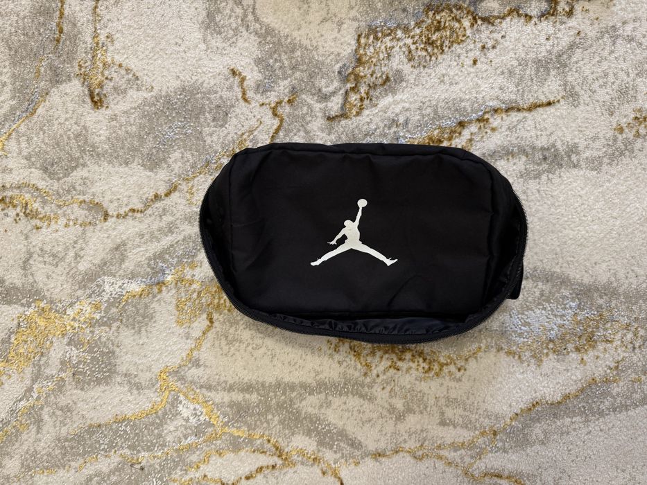 Кофта , барсетка , перчатки оригиналы