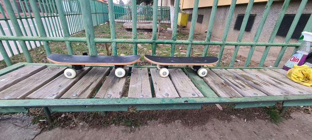 Skateboard și protectii