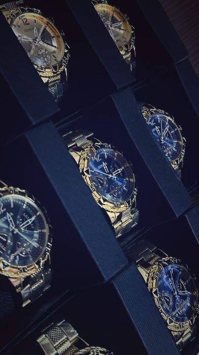 Стильные часы премиум вида!