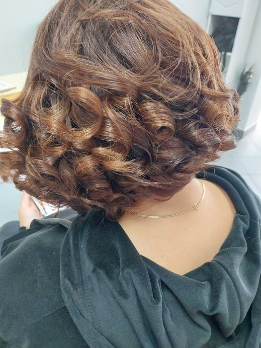 Coafeza,servicii de înfrumusețare