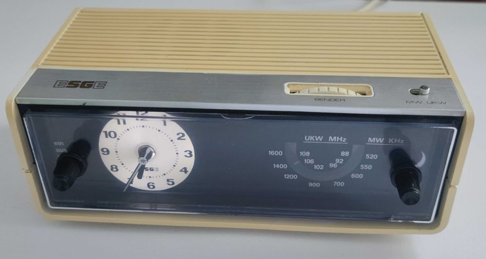 Vand Radio vechi (1964) Elvetian Esge RB35 pentru colectionari