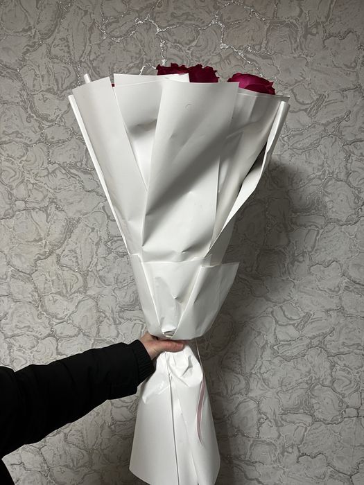 Роза метровый свежи