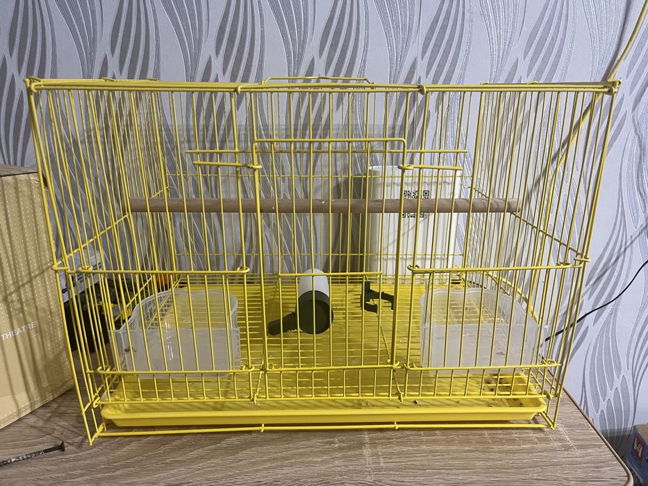 Продам клетку для попугаев