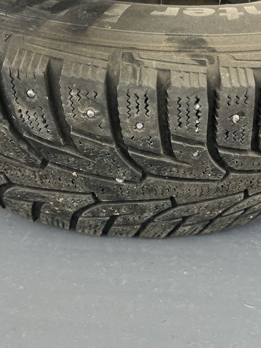 Зимний балон 215/60/16