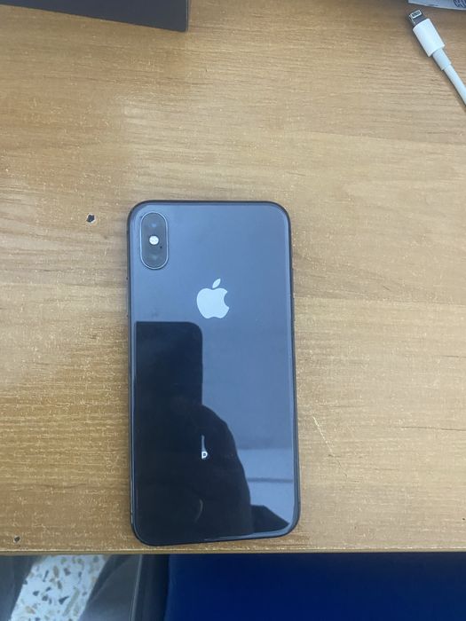 продам iphone x на 64 gb