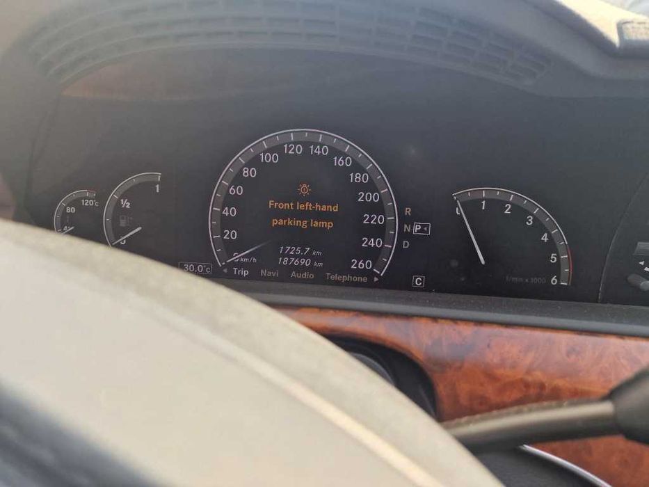 dezmembrez  mercedes w221 s320 cdi distronic nightvison an 2008