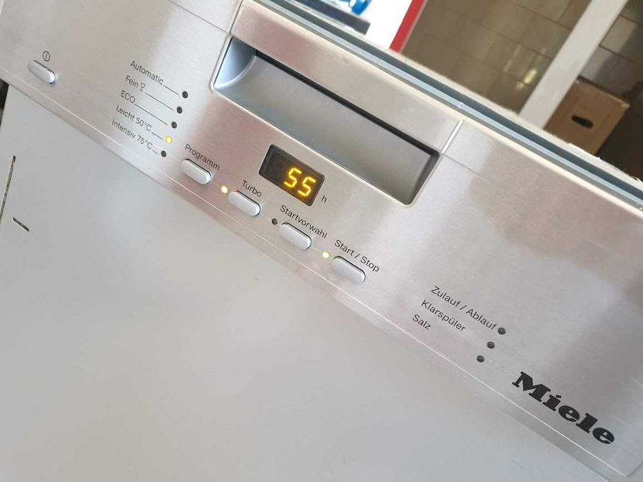 45см - Miele Съдомиялна - 9 Комплекта - Частично Вграждане Тясна