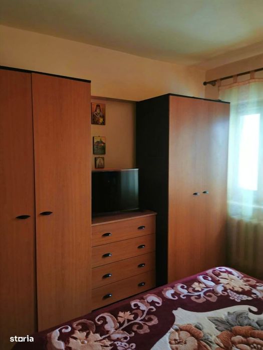 Apartament 3 camere Str. Aleea Florilor
