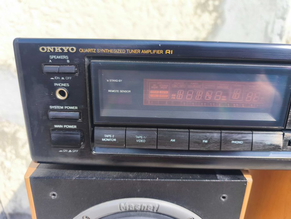 Amplituner Onkyo TX7820