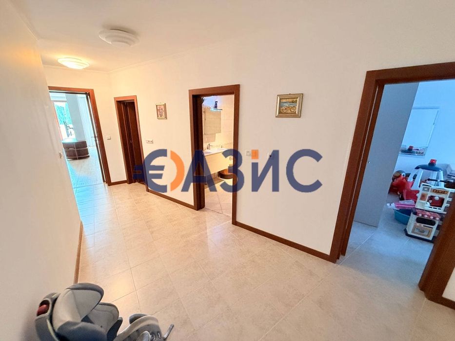 Продава се Четиристаен апартамент в Свети Влас - 205 кв.м за 896 €/кв.м - Снимка #2