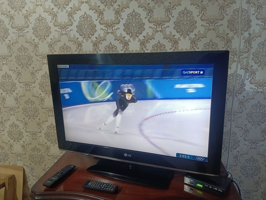 Телевизор lg 80×50