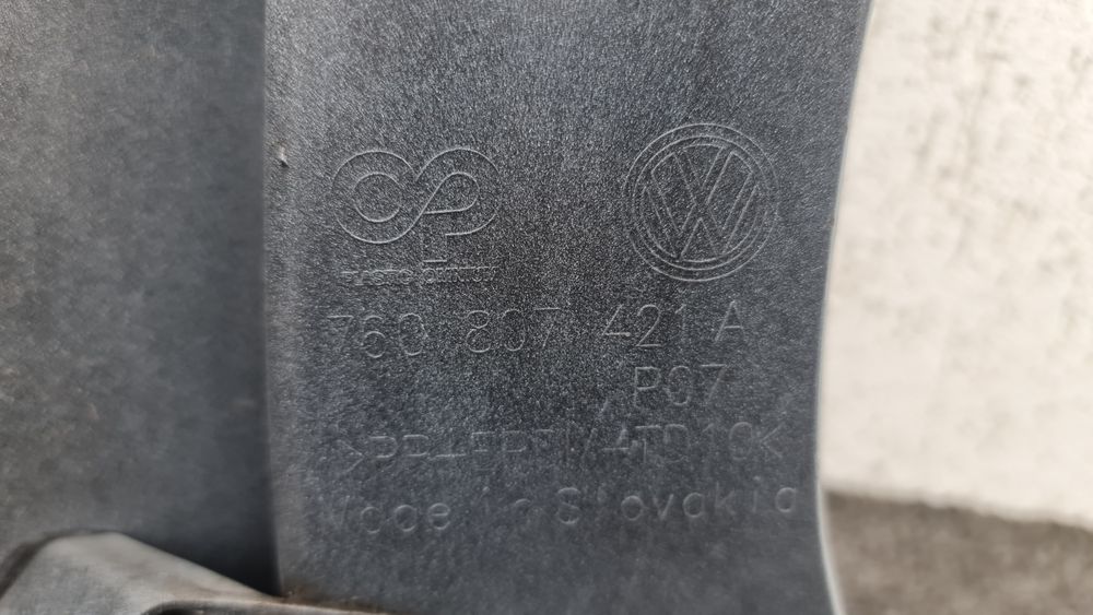 Spoiler bara spate VW Touareg 3 7cr 760