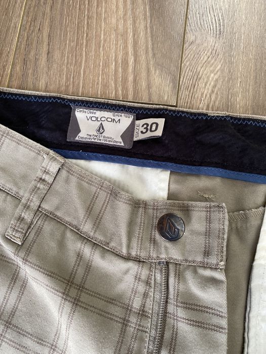 Pantaloni scurti Volcom marimea 30