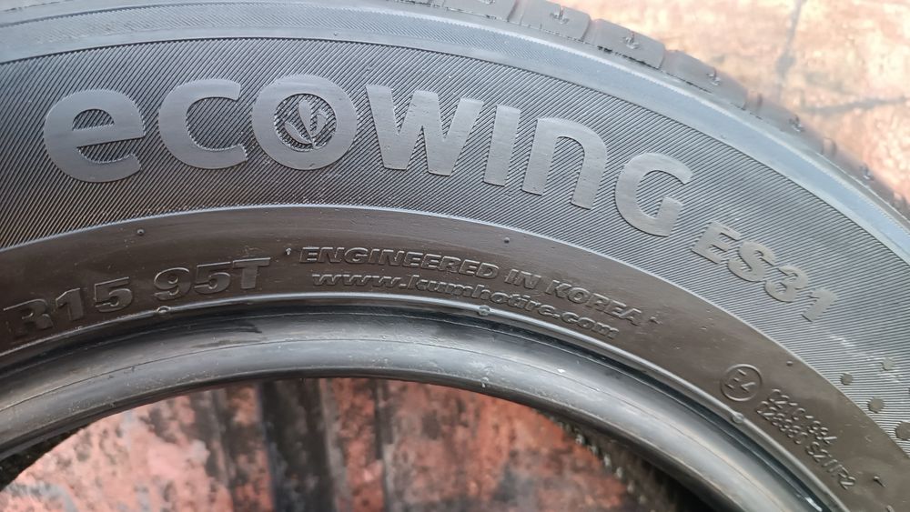 195/65/15 Kumho .