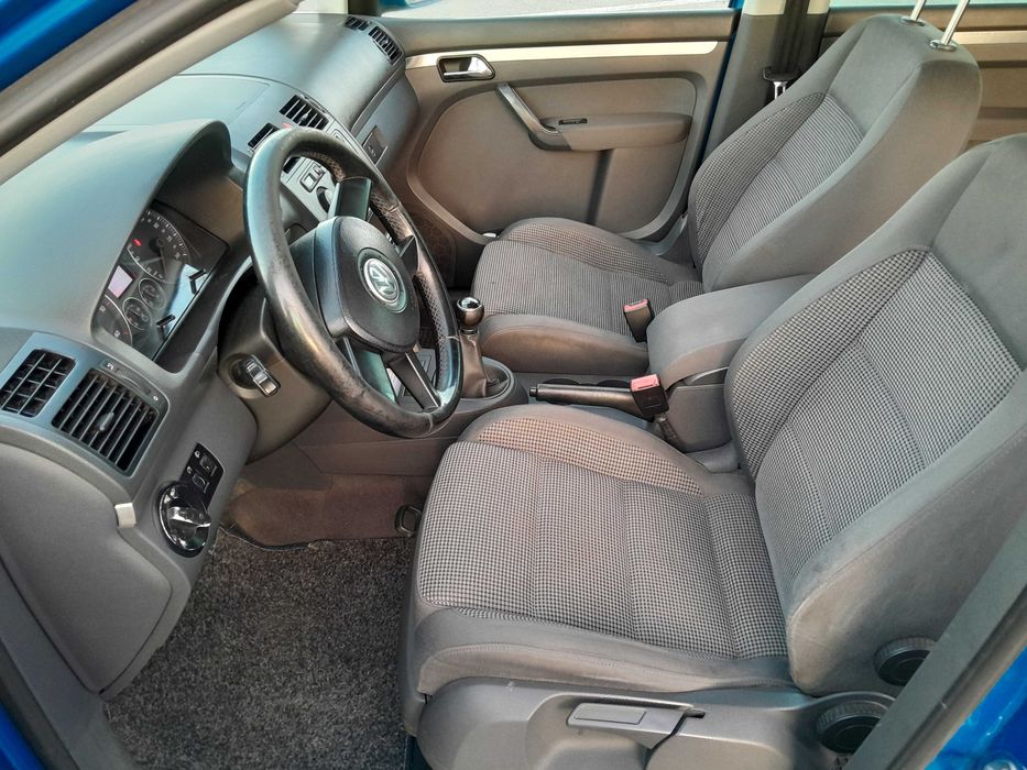 Volkswagen Touran 1.9 tdi.