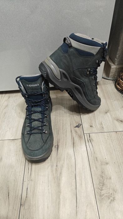 Lowa. Mărimea 41.5