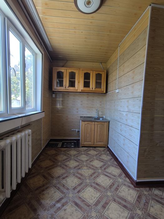 1 ком. В деревянном доме Спутник. Площадь 32 м2 акфа рамы железная две